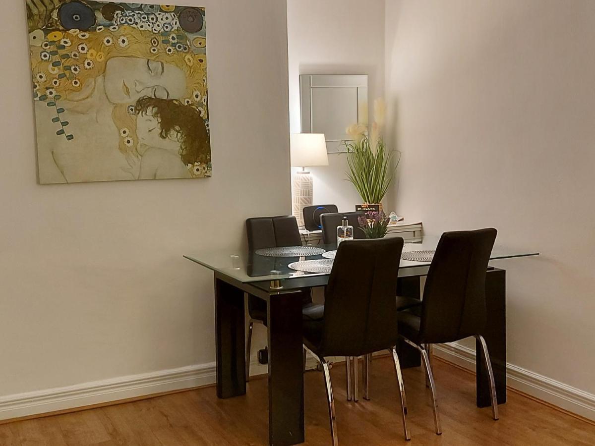 Lawfield R&r Apartment *