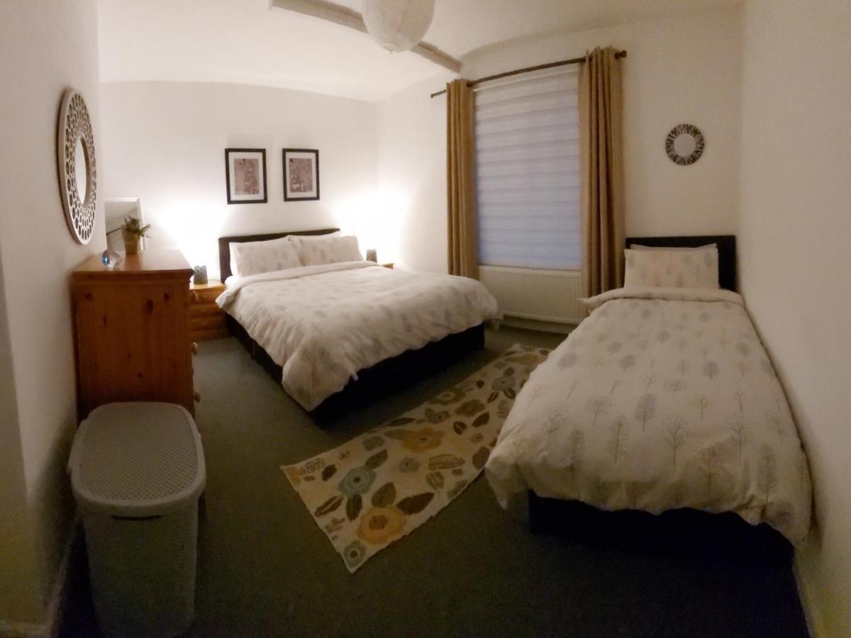 Lawfield R&r Apartment